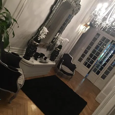 La Villaé Maison d'hôtes *